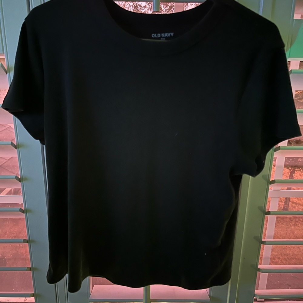 Old Navy Women's Classic Black Tee